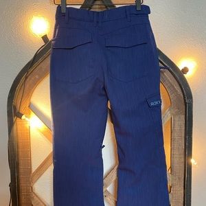 Roxy ski/snowboard pant, girls size 12. Worn one season.